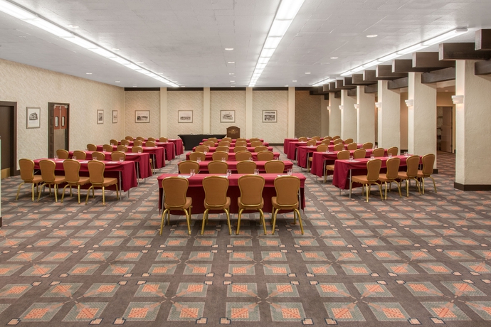 Hotel Crowne Plaza Albuquerque (antes Hilton)
