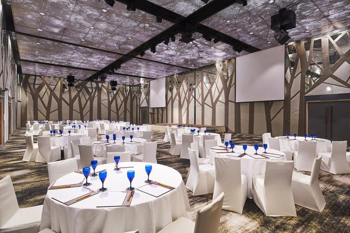 Hotel Crowne Plaza Changi Airport
