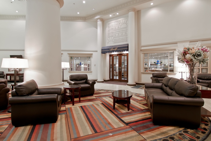 Hotel Crowne Plaza Chateau Lacombe