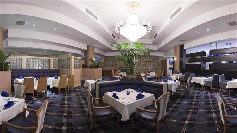Hotel Crowne Plaza La Harbor