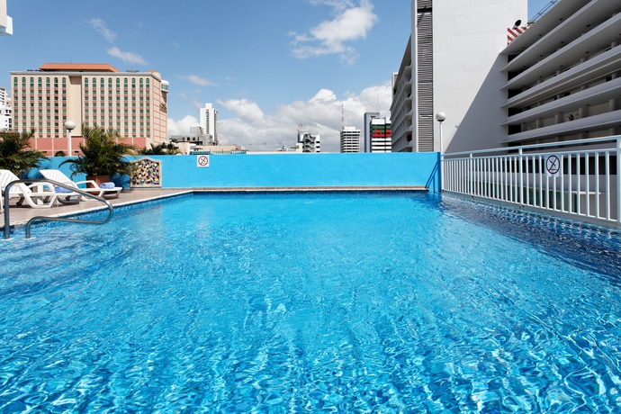 Hotel Crowne Plaza Panama (antes Holiday Inn)