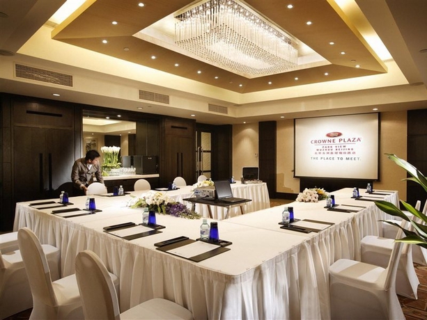 Hotel Crowne Plaza Park View Wuzhou