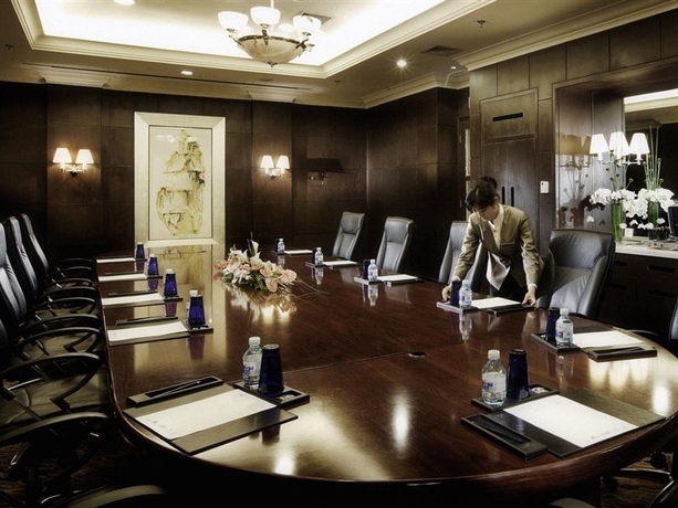 Hotel Crowne Plaza Park View Wuzhou