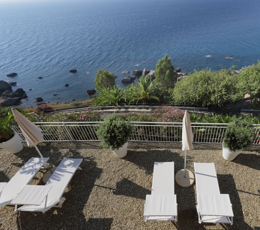 Hotel Crystal Sea