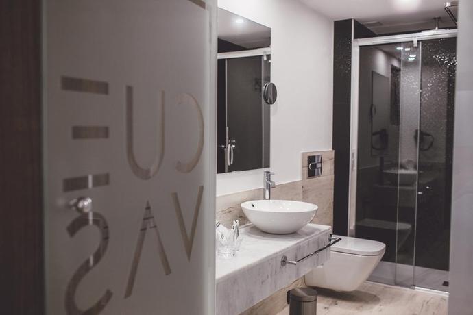 Hotel Cuevas I Y Ii