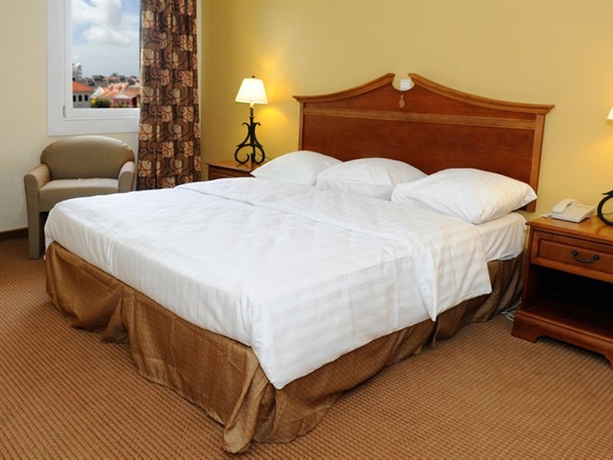 Hotel Curacao Howard Johnson Plaza H