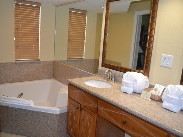 Hotel Cypress Pointe Resort