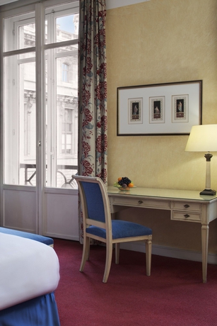 Hotel DU LOUVRE