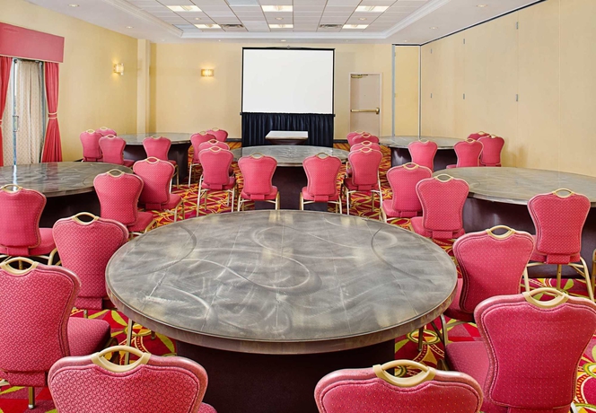 Hotel Dallas Marriott Suites Market