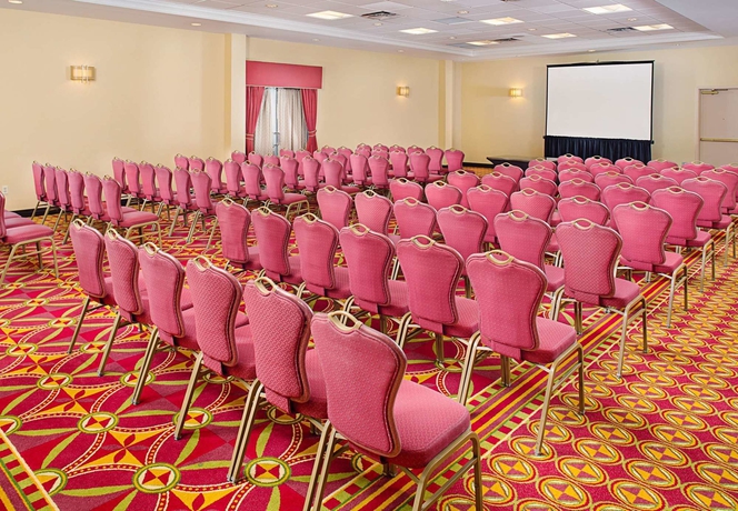 Hotel Dallas Marriott Suites Market