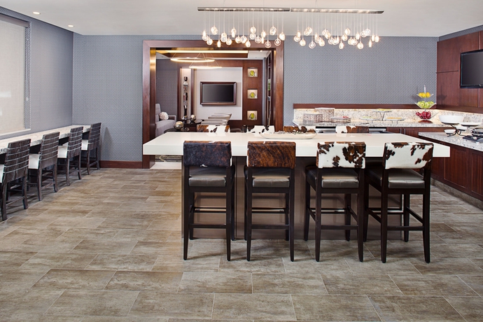Hotel Dallas Marriott Suites Market