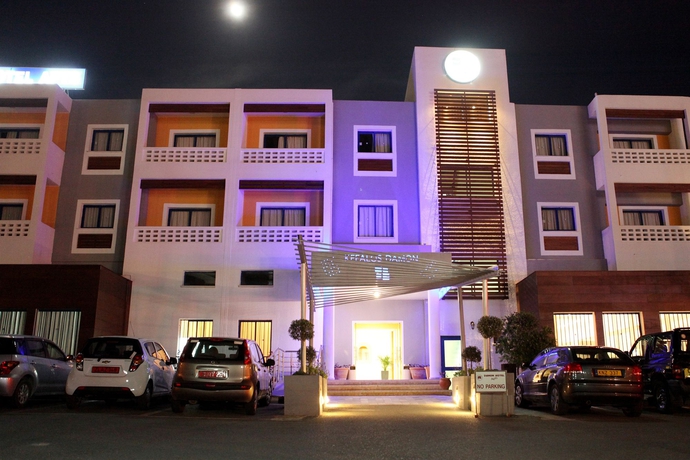 Hotel Damon