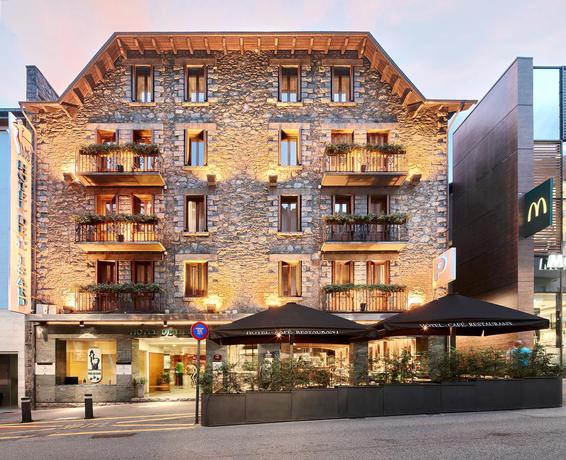 Hotel De l'Isard