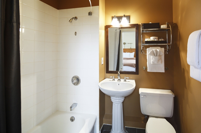 Hotel Deer Lodge