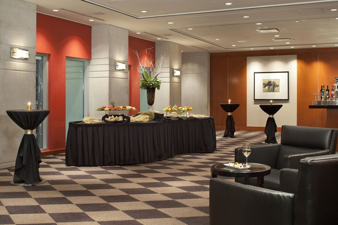 Hotel Delta Vancouver Suites
