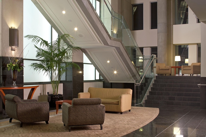 Hotel Delta Vancouver Suites