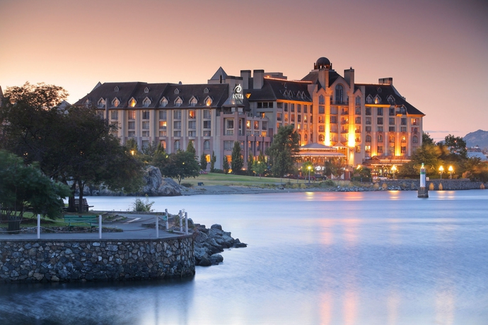 Hotel Delta Victoria Ocean Pointe Resort & Spa