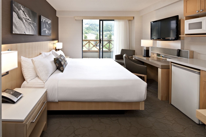 Hotel Delta Whistler Village Suites