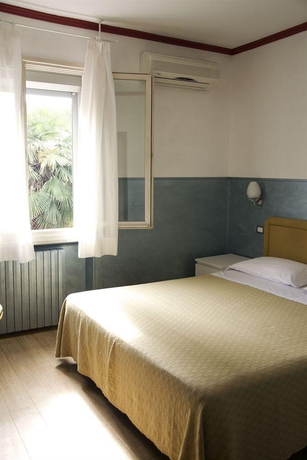 Hotel Diana