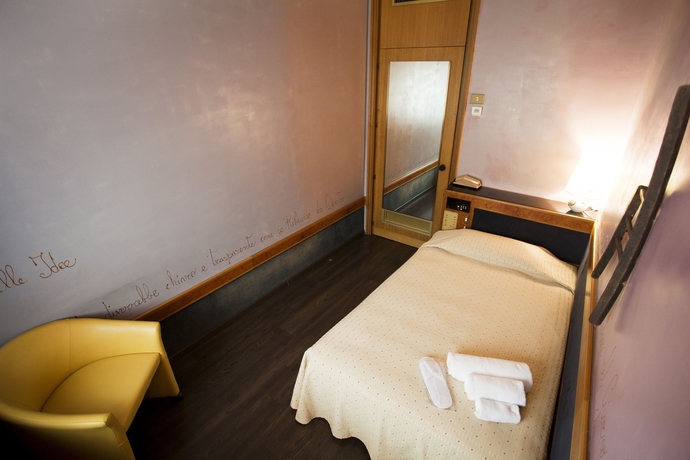 Hotel Diplomatic