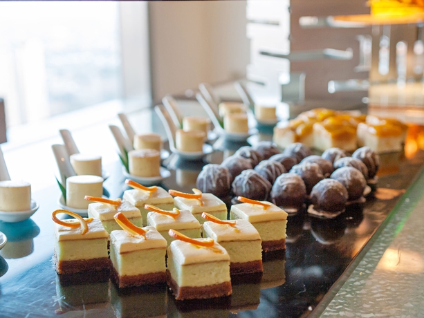 Hotel Discovery Suites