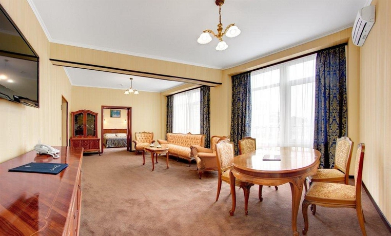 Hotel Dnipro