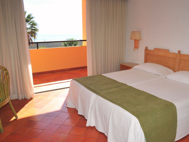 Hotel Dom Pedro Meia Praia