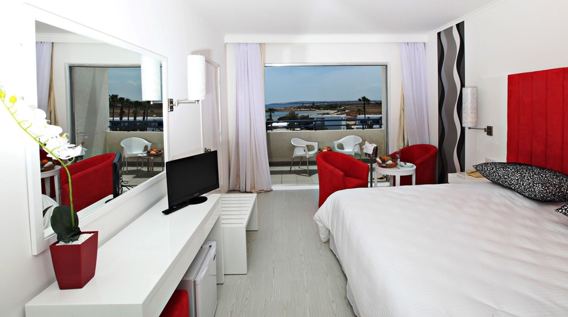 Hotel Dome Beach Resort