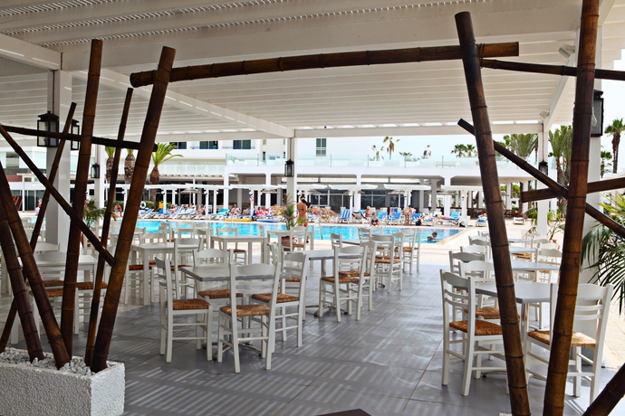 Hotel Dome Beach Resort