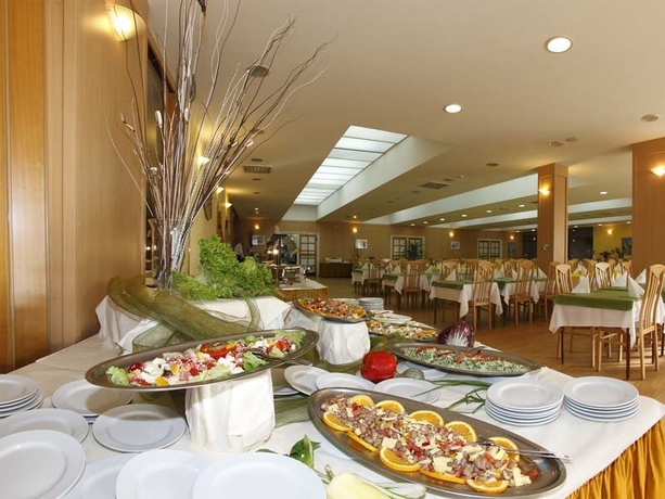 Hotel Donat / Puntamika