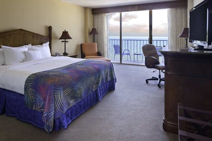 Hotel Doubletree Beach Resort Tampa Bay -North Red Beach