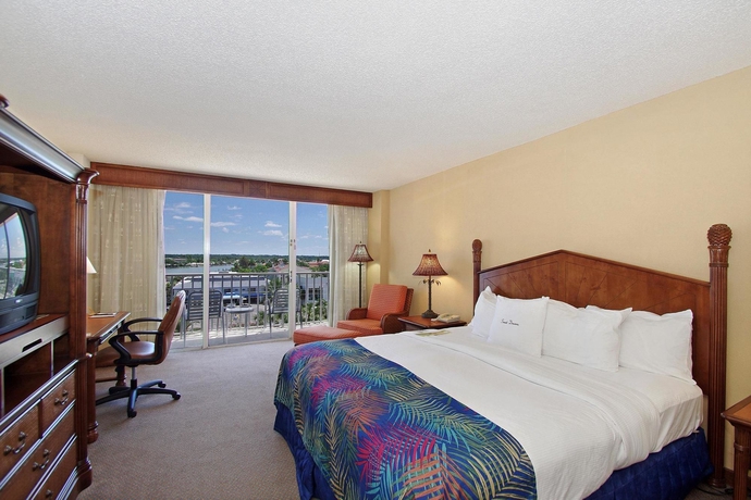 Hotel Doubletree Beach Resort Tampa Bay -North Red Beach