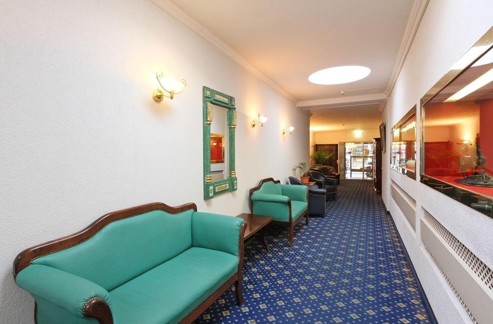 Hotel Drake & Longchamp