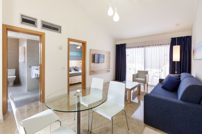 Hotel Dream Villa Tagoro