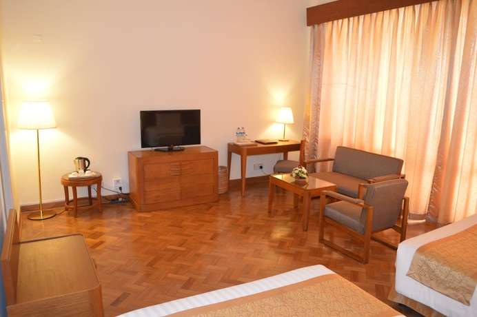 Hotel Dusit Inya Lake