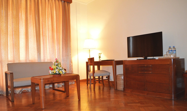 Hotel Dusit Inya Lake