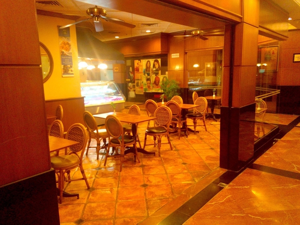 Hotel Dynasty