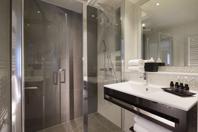 Hotel ELYSEES 8