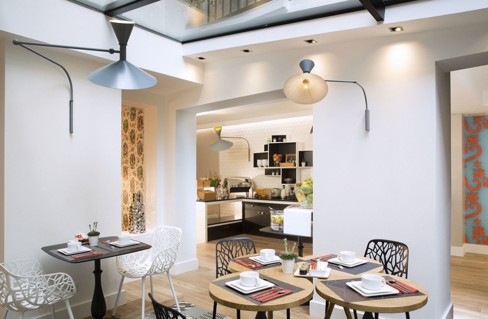 Hotel ELYSEES 8