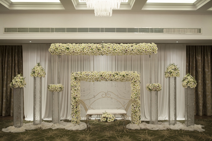 Hotel Earls Regency