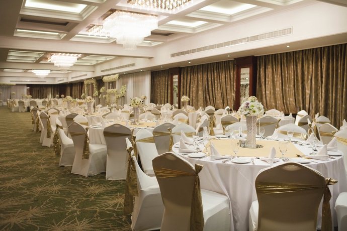 Hotel Earls Regency