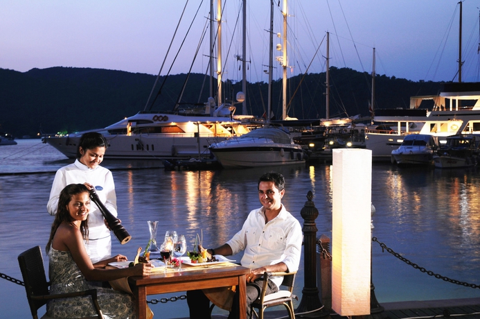 Hotel Ece Saray Marina Resort