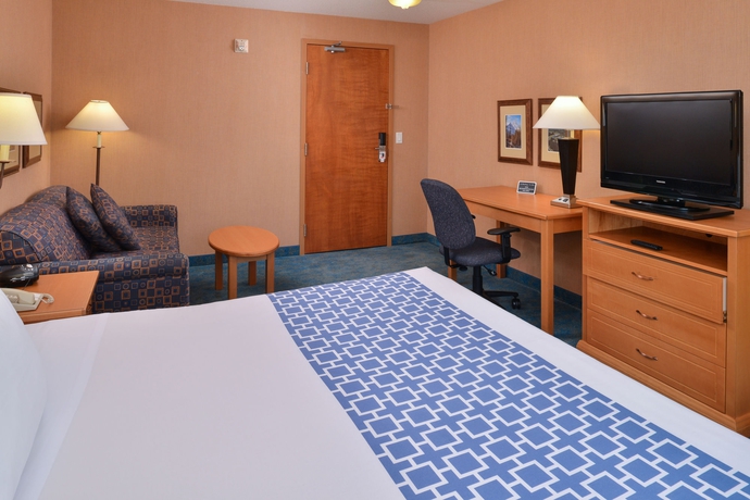 Hotel Econo Lodge Inn & Suites Unive