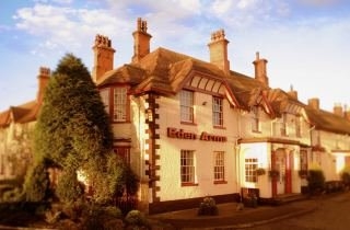 Hotel Eden Arms