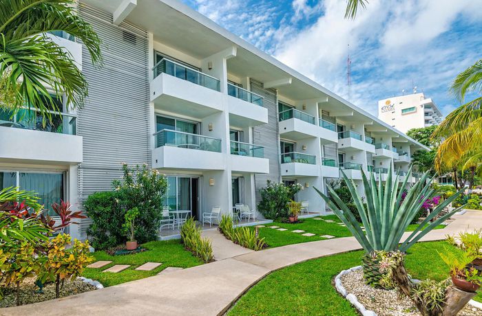 Hotel El Cid la Ceiba Beach