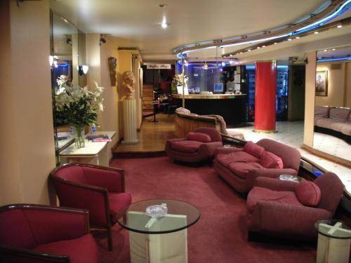 Hotel Embassy All Suites