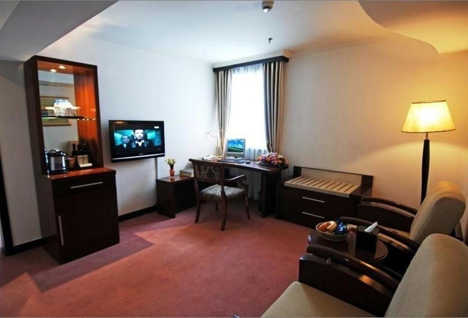 Hotel Embassy Suite