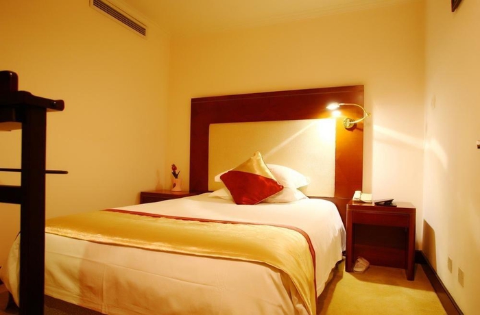 Hotel Embassy Suite