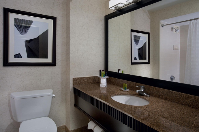 Hotel Embassy Suites Downtown