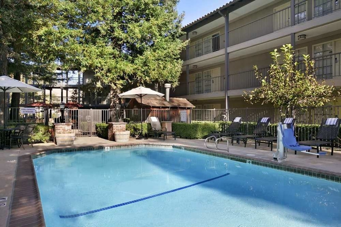 Hotel Embassy Suites Napa Valley